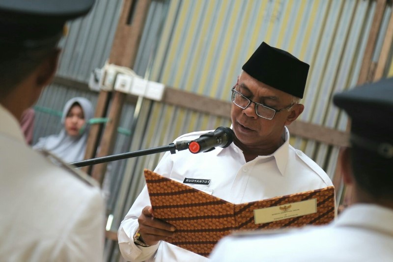 Lantik 3 Pj Kades, Pjs Bupati Inhil Ajak Jaga Kamtibmas dan Hindari Perpecahan