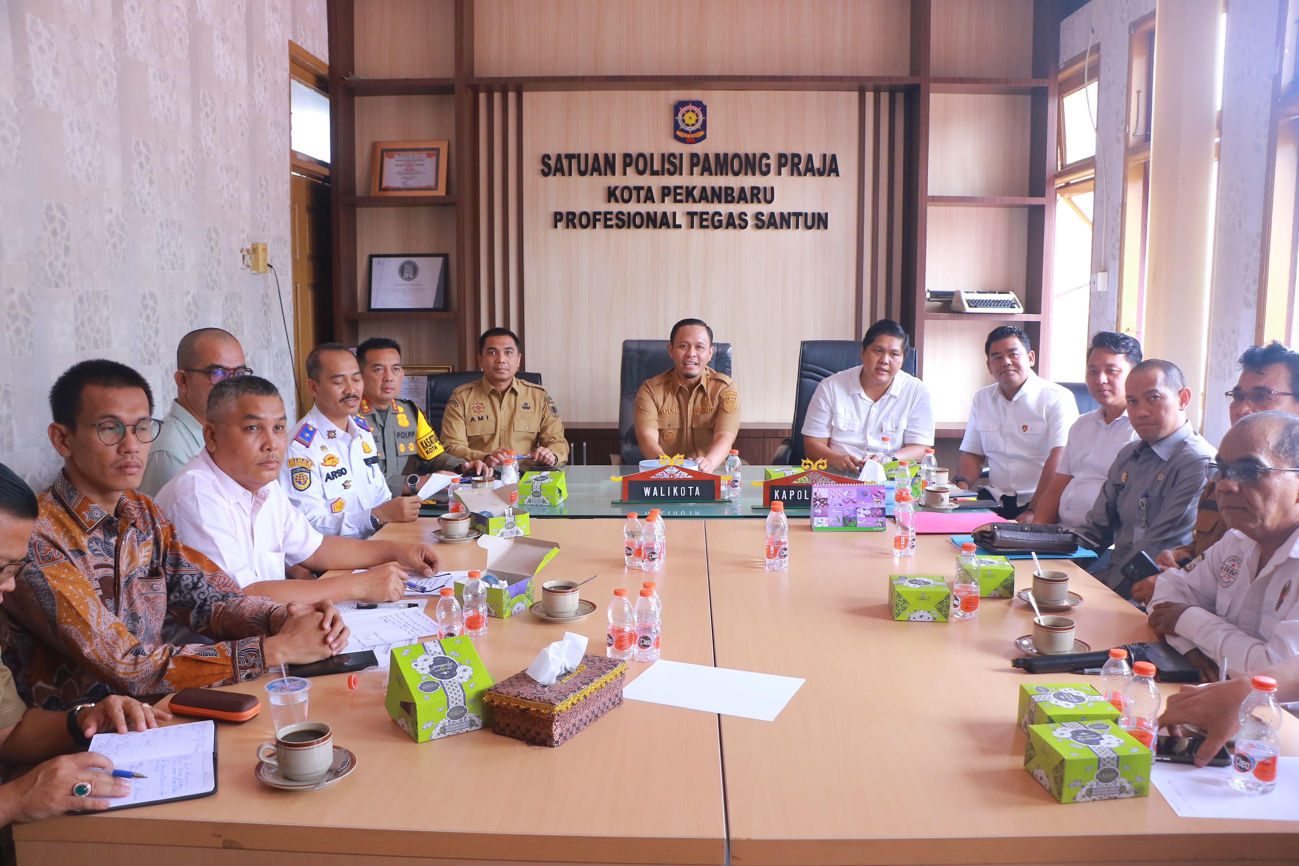 Wako Pekanbaru Pastikan Persoalan Pengelolaan Parkir Pasar Induk AKAP Rampung