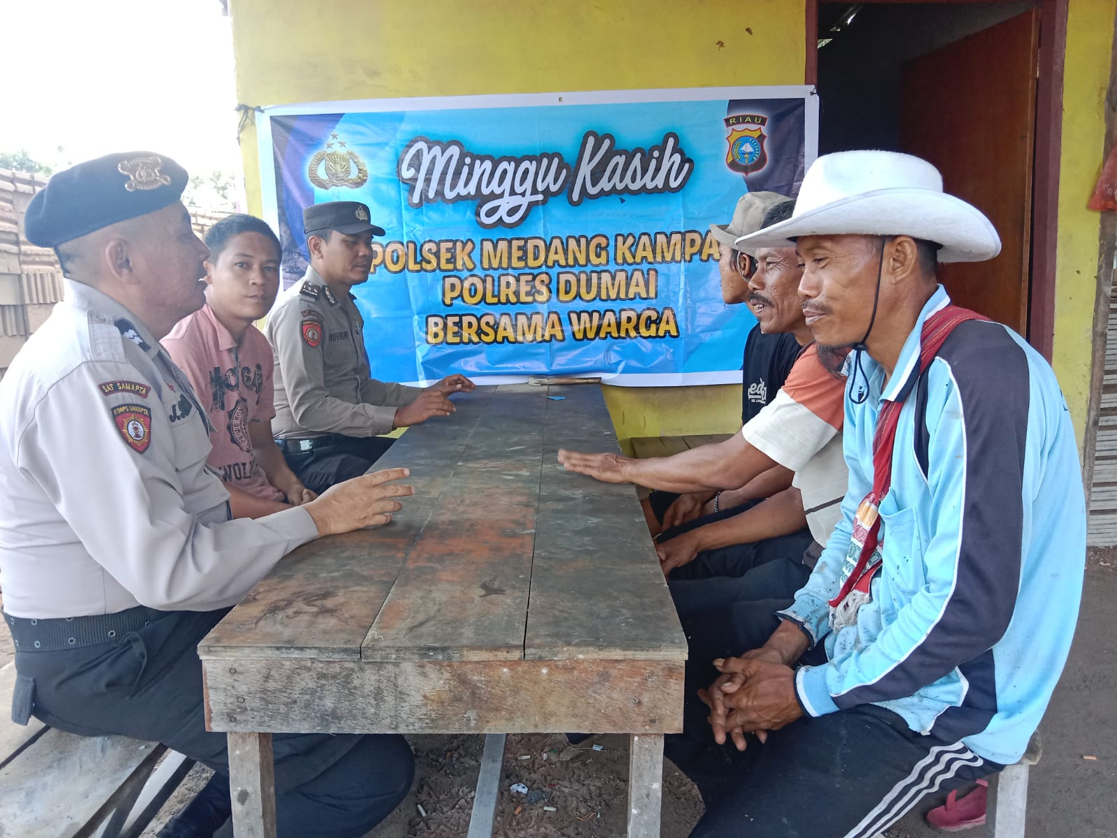 Polsek Medang Kampai Gelar Program Minggu Kasih, Jaga Kondusifitas Pemilu 2024