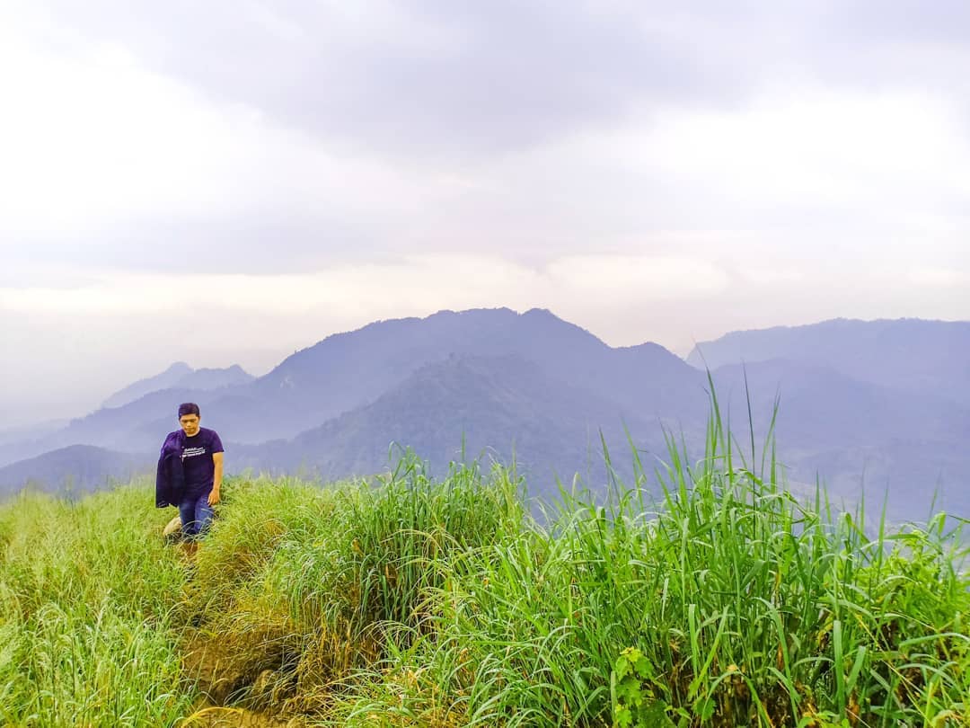 Trail Run : Gunung Batu Jonggol, Uji Adrenalin di Ekstrimnya Cuaca Bogor