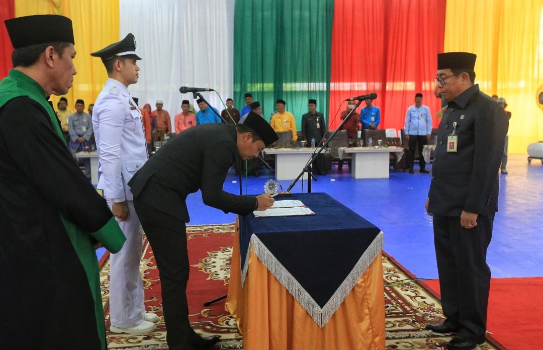 Lantik 177 Pejabat Eselon II dan IV, Ini Pesan Sekda Meranti