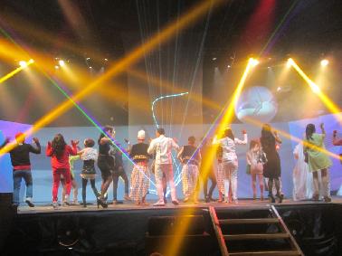 Tri Berikan Inovasi Baru Pada Road Show 3030 di Pekanbaru