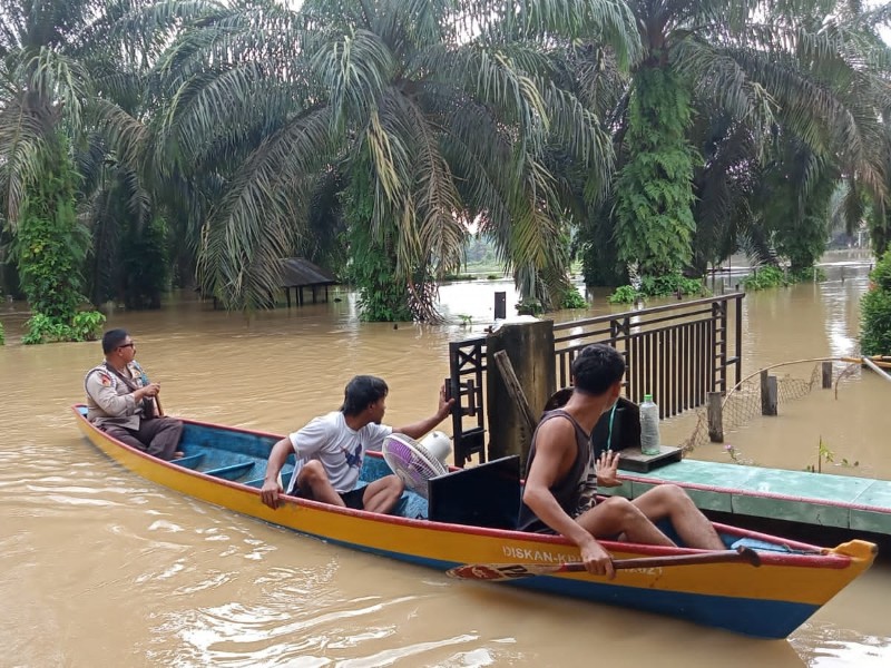 Banjir, Polsek Pangean Tetap Lakukan Cooling System Pemilu Damai 2024