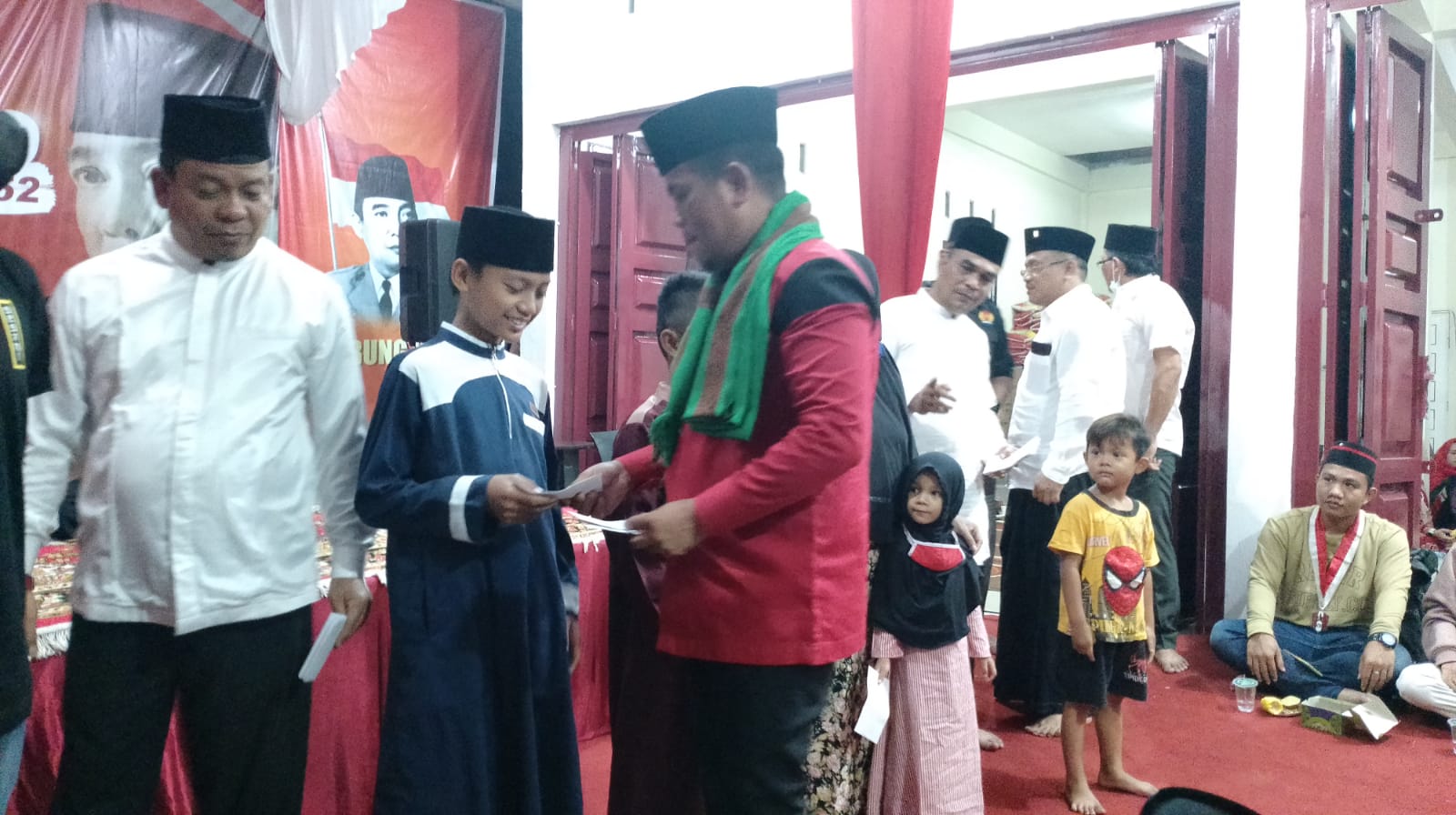 Peringati Haul Bung Karno, Bupati Pelalawan Panjatkan Doa Bersama Masyarakat