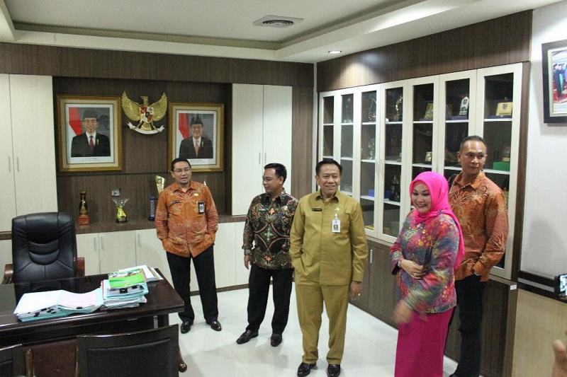 Tinjau DPM PTSP Pekanbaru, Dirjen BAK Kemendagri Mengaku Kagum