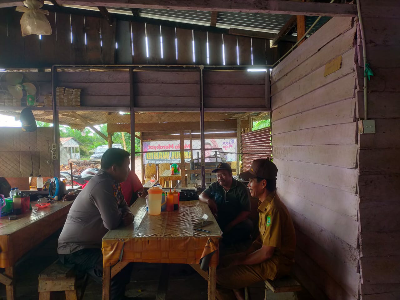 Polsek Bangko Pusako Laksanakan Cooling System untuk Pilkada Damai 2024 di Dusun Harapan Jaya Bano 1