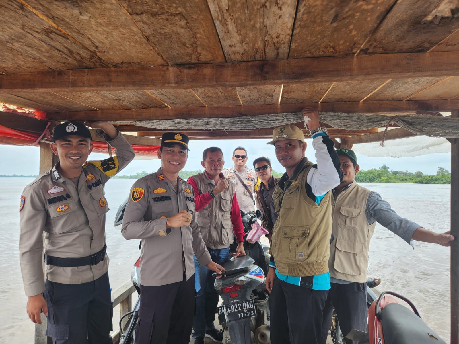 Pemilu Semakin Dekat, Kapolsek Kempas Cek TPS Rawan Banjir