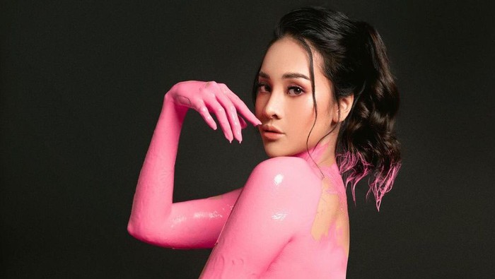 Anya Geraldine Pakai Baju Menerawang saat Main Tenis, Bikin Netizen Berkhayal