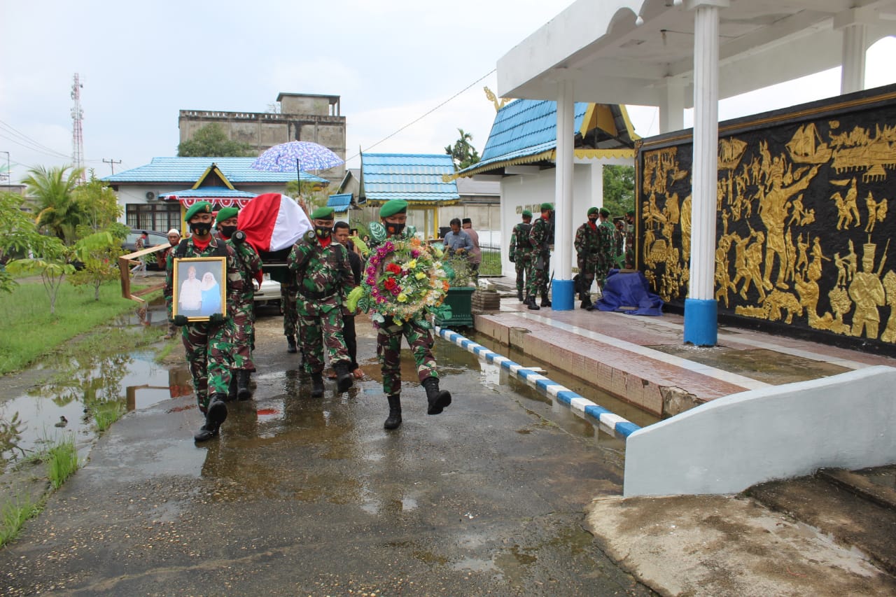 Kodim 0314 Inhil Laksanakan Upacara Militer Pemakaman Veteran Pejuang Kemerdekaan