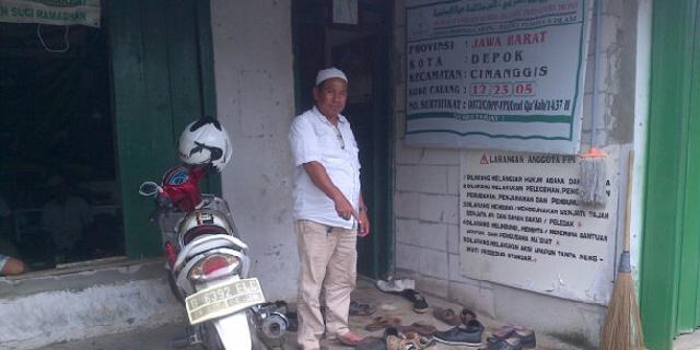 Pelempar bom molotov ke markas FPI berpakaian serba hitam