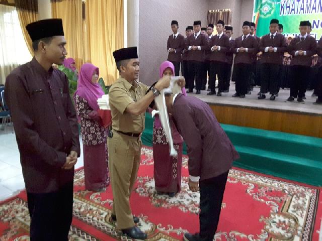 Asisten I Ingatkan Siswa Taat Beribadah