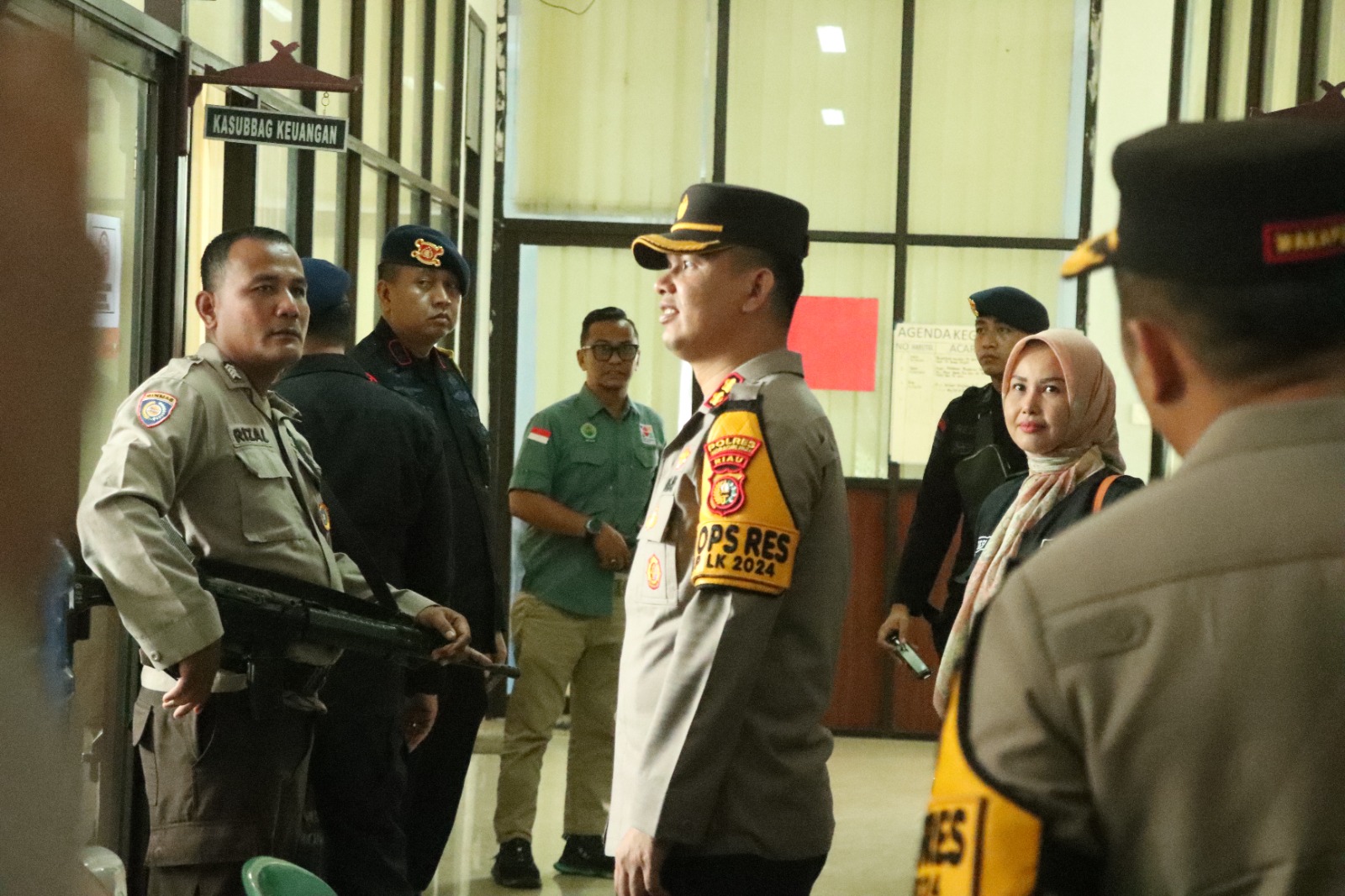 Kapolres Inhu dan Tim Pamatwil Polda Riau Monitoring Logistik di PPK