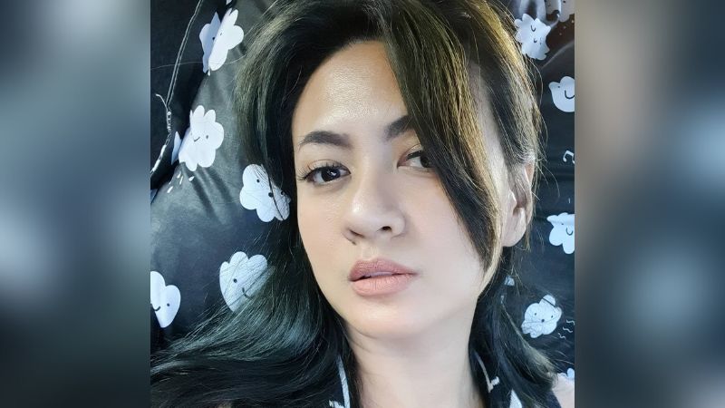 Yeyen Lidya Pakai Busana Tidur, Netizen: Meresahkan Perasaan