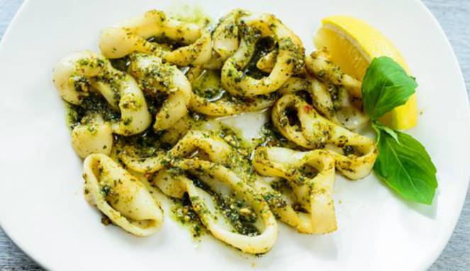 Masak Cumi-cumi Tapi Alot, Ini Tips Biar Empuk