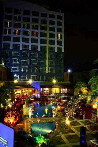 Pesta Ulang Tahun di Hotel ibis Pekanbaru  