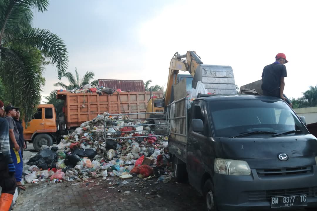 Angkutan Mandiri Tidak Boleh Lagi Angkut Sampah di Pekanbaru