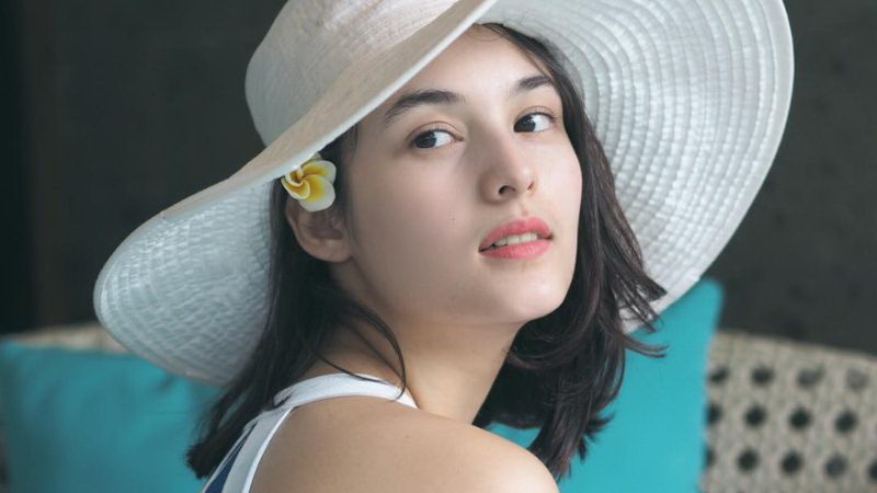 Pesona Chelsea Islan dalam Balutan Bikin Putih, Cantiknya
