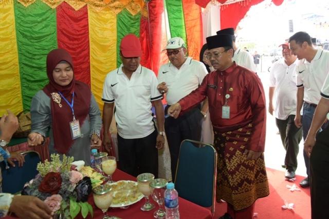 UKM dan Perusahaan Ramaikan Pekan Industri Makanan dan Kerajinan