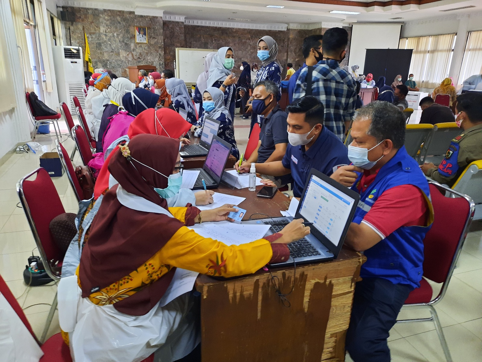 Ratusan ASN Pemko Pekanbaru Disuntik Vaksin