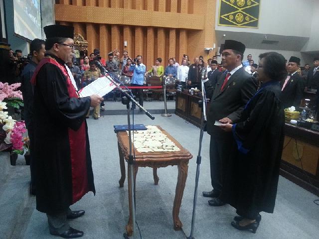 Jhon Romi Sinaga Resmi Duduki Kursi Wakil Ketua DPRD Pekanbaru