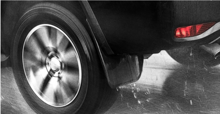 Ingat! Bagian Kendaraan Ini Perlu Dicek Saat Musim Hujan