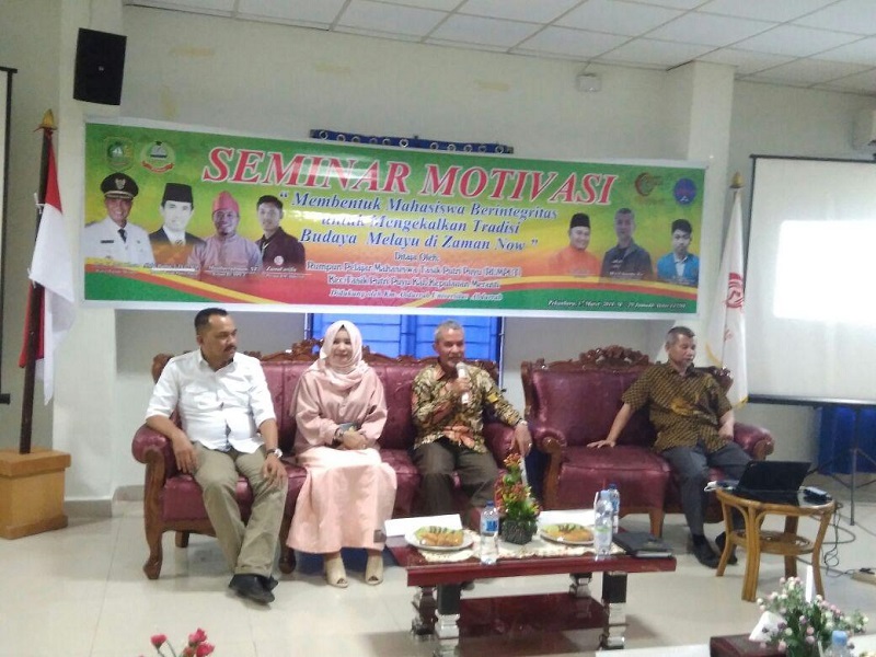 Jadi Narasumber Seminar Motivasi, Wabup Said Hasyim Ajak Generasi Muda Tinggkatkan Kecintaan Terhada