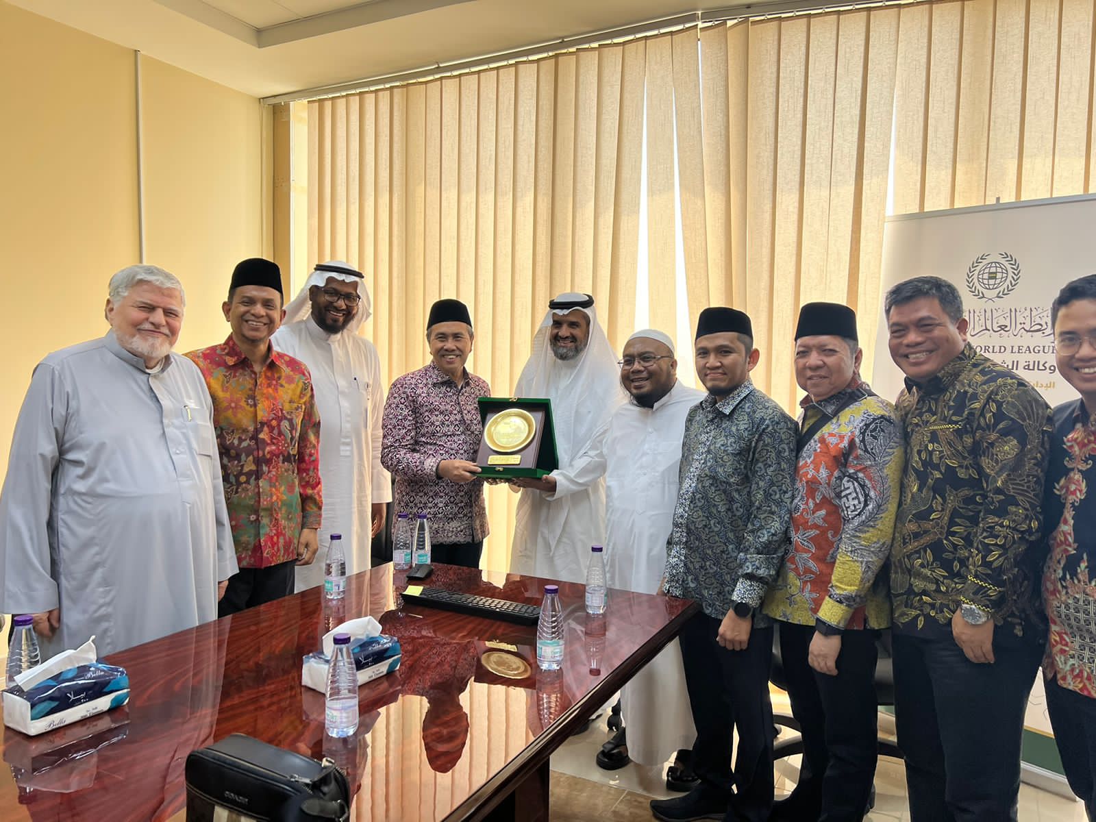 Gubri Sambangi Muslim World League dan IsDB