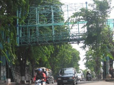JPO di Pekanbaru Berantakan, Dinas Buang Badan