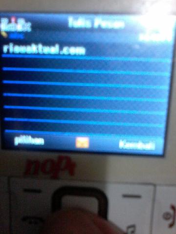 SMS-an Sebelum Tidur Ganggu Kesehatan Loh...!