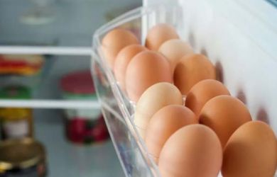 Telur dan Beberapa Makanan Ini Justru Nggak Baik Disimpan di Lemari Es