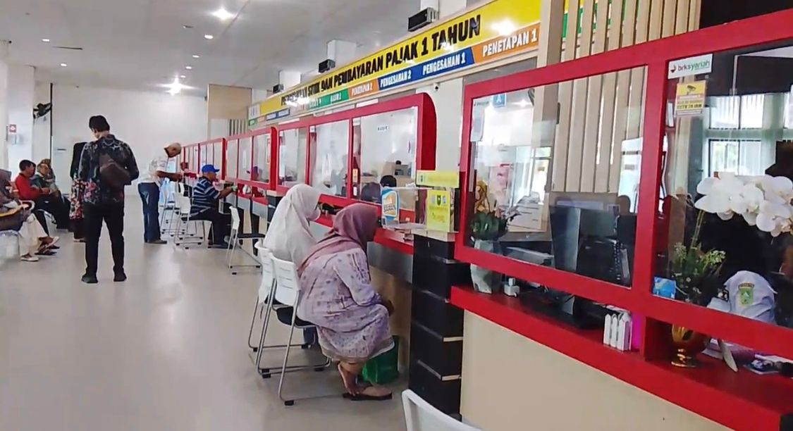 Program Pemutihan Pajak Kendaraan di Riau Dimulai, Warga Pekanbaru Antusias
