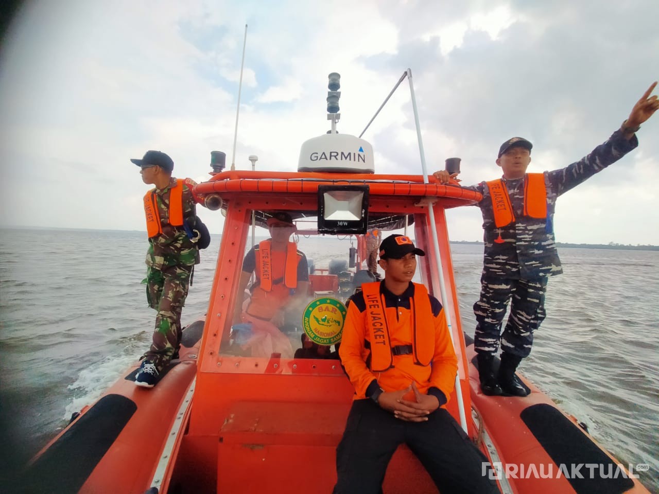Masuk Hari Ke-6, Basarnas Masih Upayakan Pencarian Dua ABK Kapal di Perairan Desa Sungai Niur