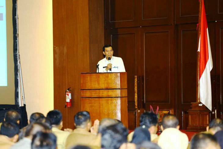 Buka Rakor Camat, Walikota Firdaus Ingatkan Camat Sinergi Bangun Kota Pekanbaru