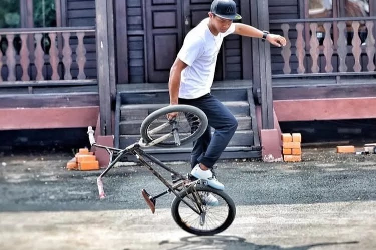Juara Dunia Freestyler BMX Bakal Ikut Meriahkan Kick Off HPN 2025 di Anjungan Riau TMII