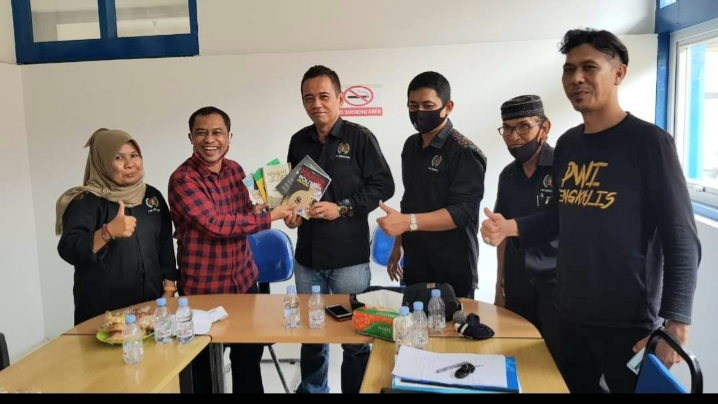 Mengulang Nostalgia, Bagus Santoso Kunjungi Sekretariat PWI Bengkalis 