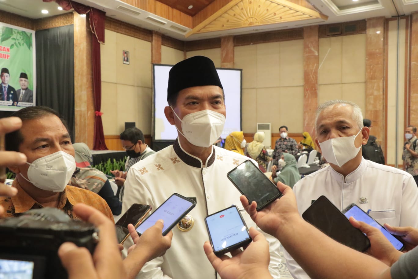 Wali Kota Pekanbaru Perintahkan Dinsos Validasi Data Penerima PKH dan BPNT