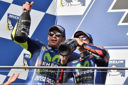 Rossi: Saya dan Vinales Akan Berbicara Banyak di MotoGP 2018