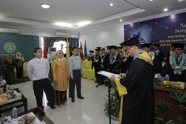 Rektor UR Kukuhkan Tiga Guru Besar