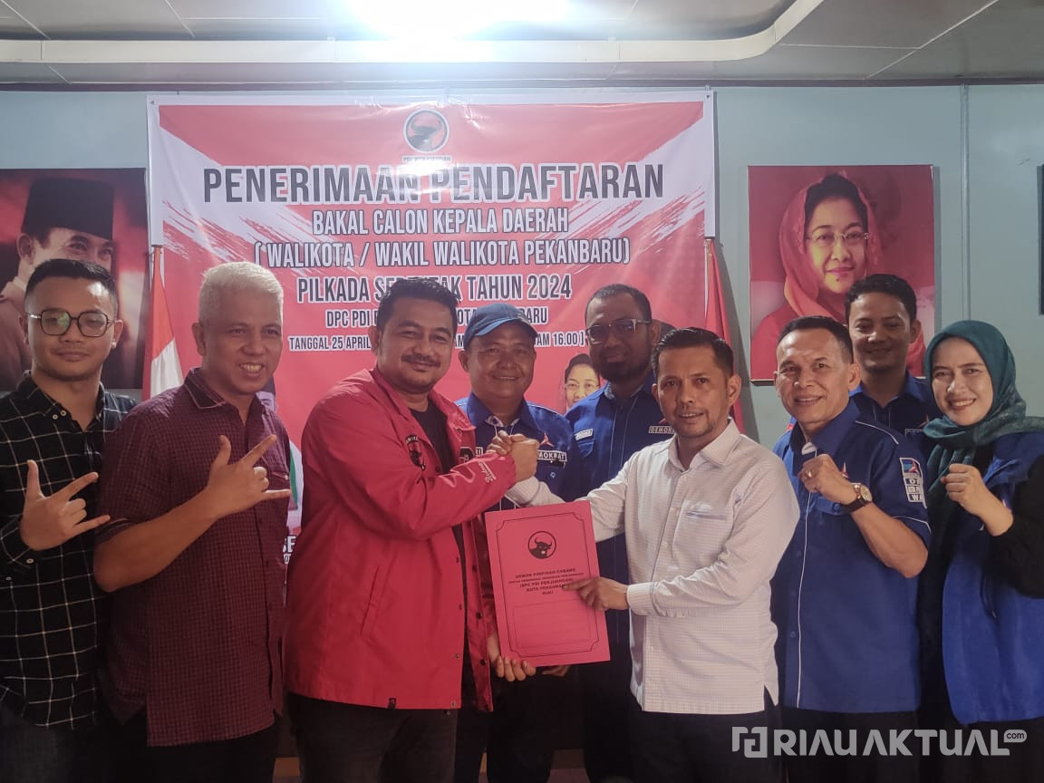 Daftarkan Agung Nugroho Sebagai Bakal Calon Walikota, Demokrat Pekanbaru Ambil Formulir di PDI Perjuangan