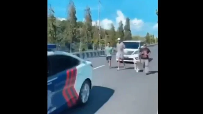 Viral Tiga Pria Jogging Dikawal Patwal Polisi di Bali