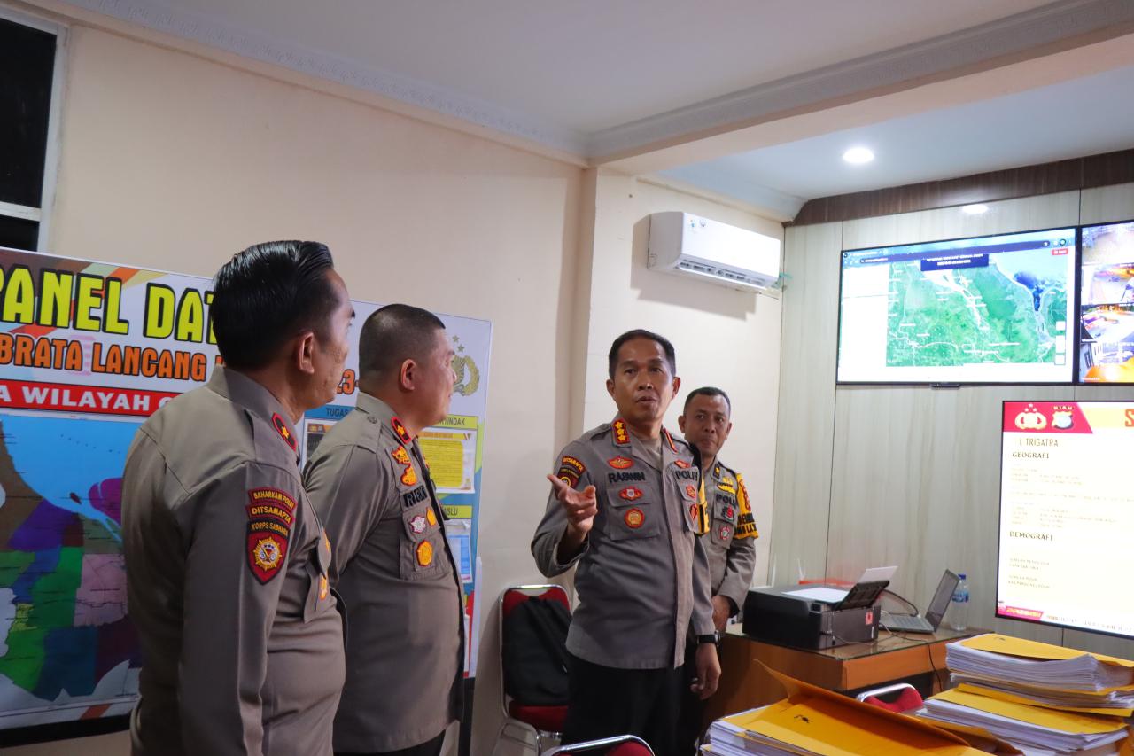 Pamatwil Polda Riau dan Wakapolres Rohil Pantau Gudang Logistik Pemilu