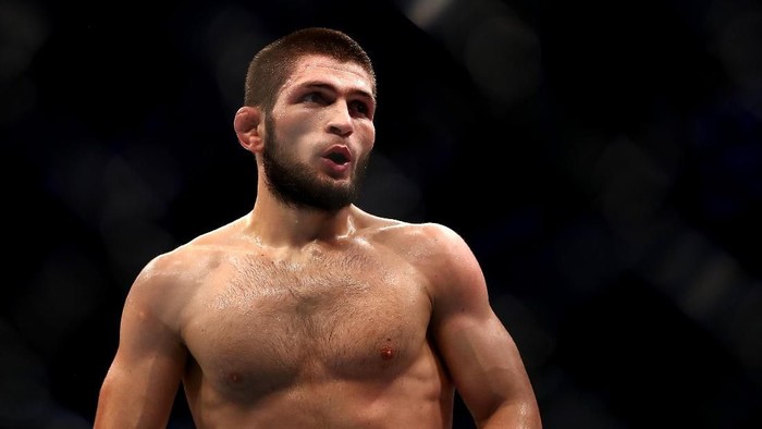 Intip Isi Kocek Khabib Nurmagomedov yang Pensiun Dini