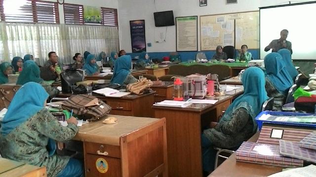 SMPN 17 Pekanbaru Adakan Sosialisasi Kurikulum 2013