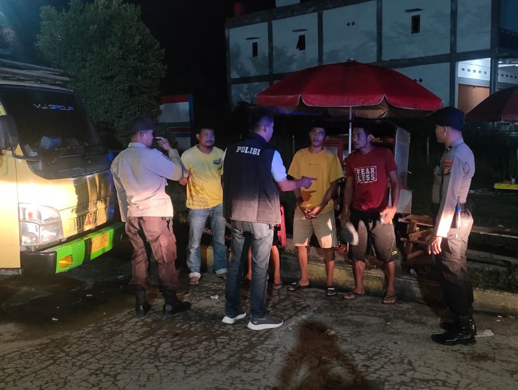 Jaga Keamanan Jelang Pilkada, Polsek Kemuning Tingkatkan Patroli