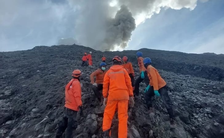 Kampus UIR: Tiga Mahasiswa Kami Jadi Korban Meninggal Erupsi Marapi