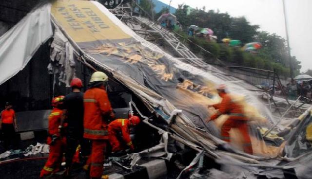 Korban Meninggal Jembatan Pasar Minggu Bertambah