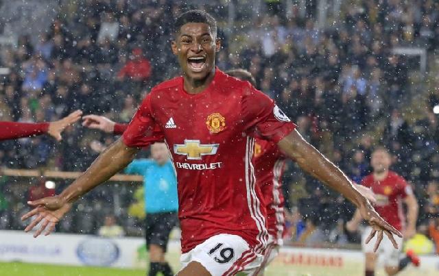 Rashford Semringah Jadi Pahlawan Man United
