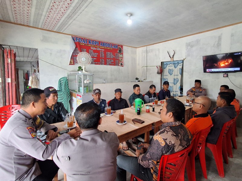 Polsek Siak dan Perangkat Desa Bersinergi Wujudkan Pilkada Damai 2024