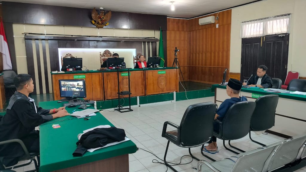Eksepsi Ditolak, Alzukri dan Rekan Tetap Hadapi Sidang Korupsi BPBD Siak