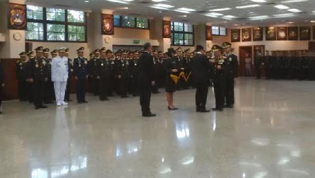 Kapolri Jenderal Tito Raih Bintang Bhayangkara Utama